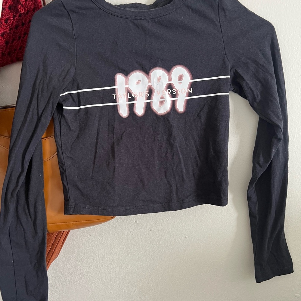 Taylor Swift Charcoal 1989 Graphic Tee
